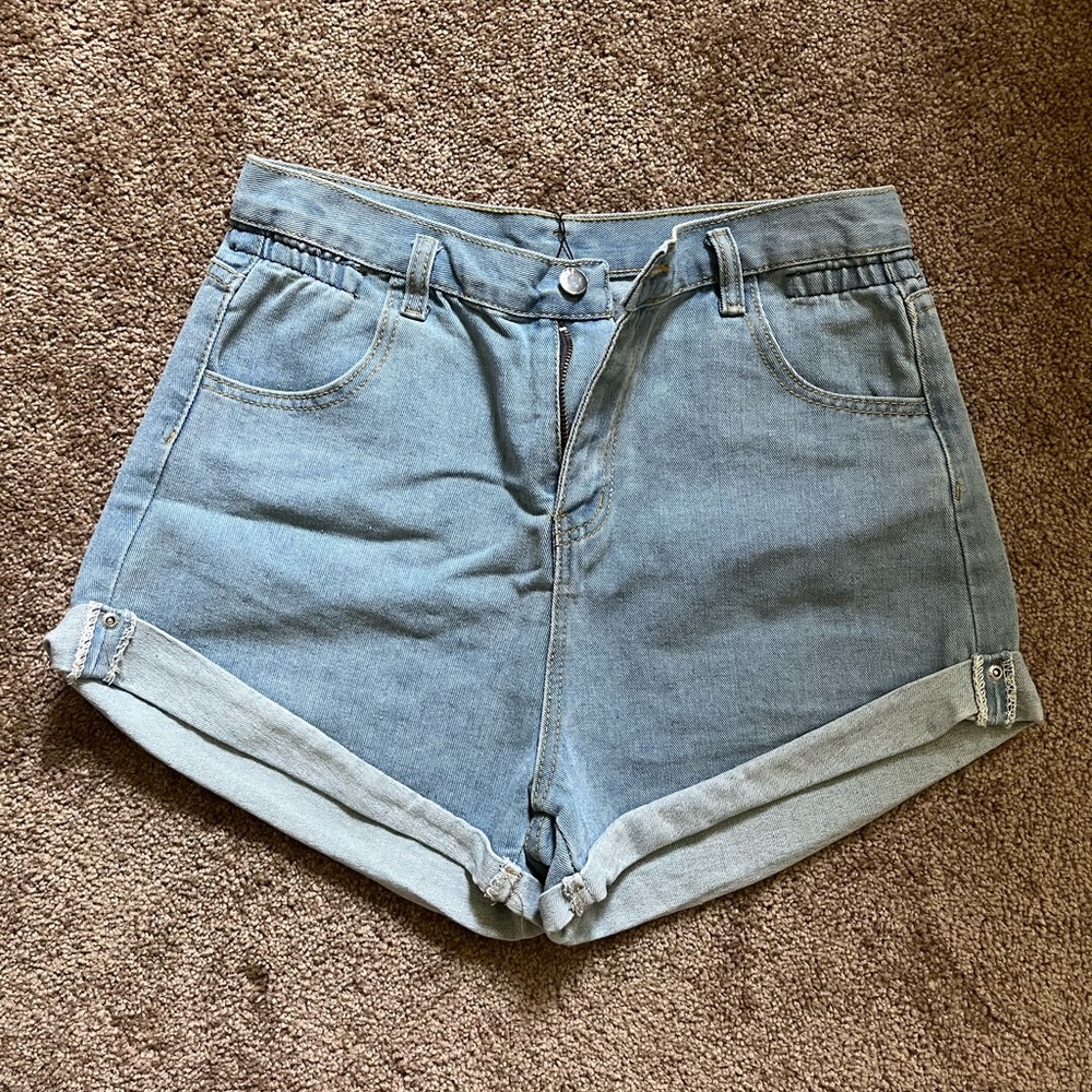 Zaful‎ light wash denim cuffed shorts